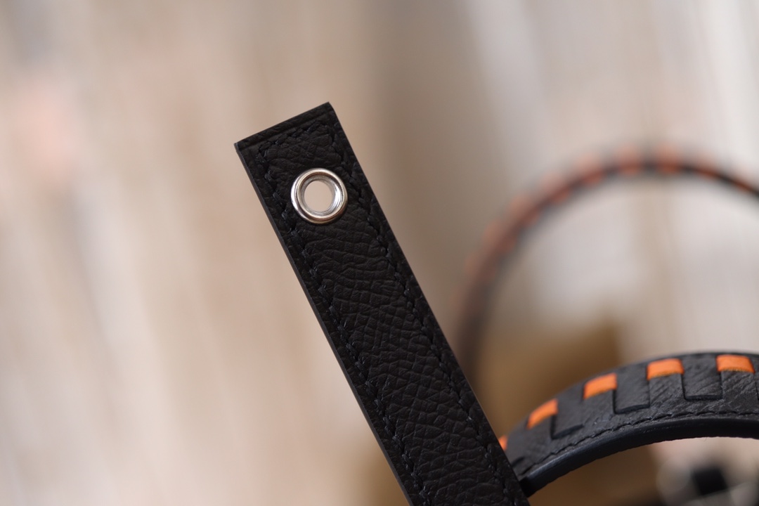 에르메스 피코탄18 레더 트레사쥬 블랙 앱송